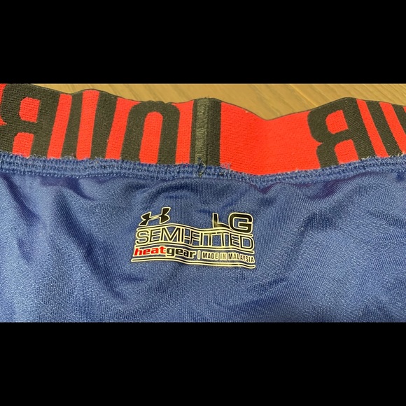 *Free w Purchase* Women’s Under Armour Shorts - Picture 2 of 3